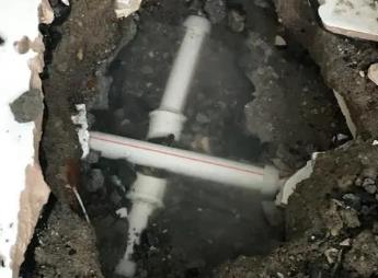 二七区阳台漏水维修公司为您分享楼上楼下漏水怎么处理